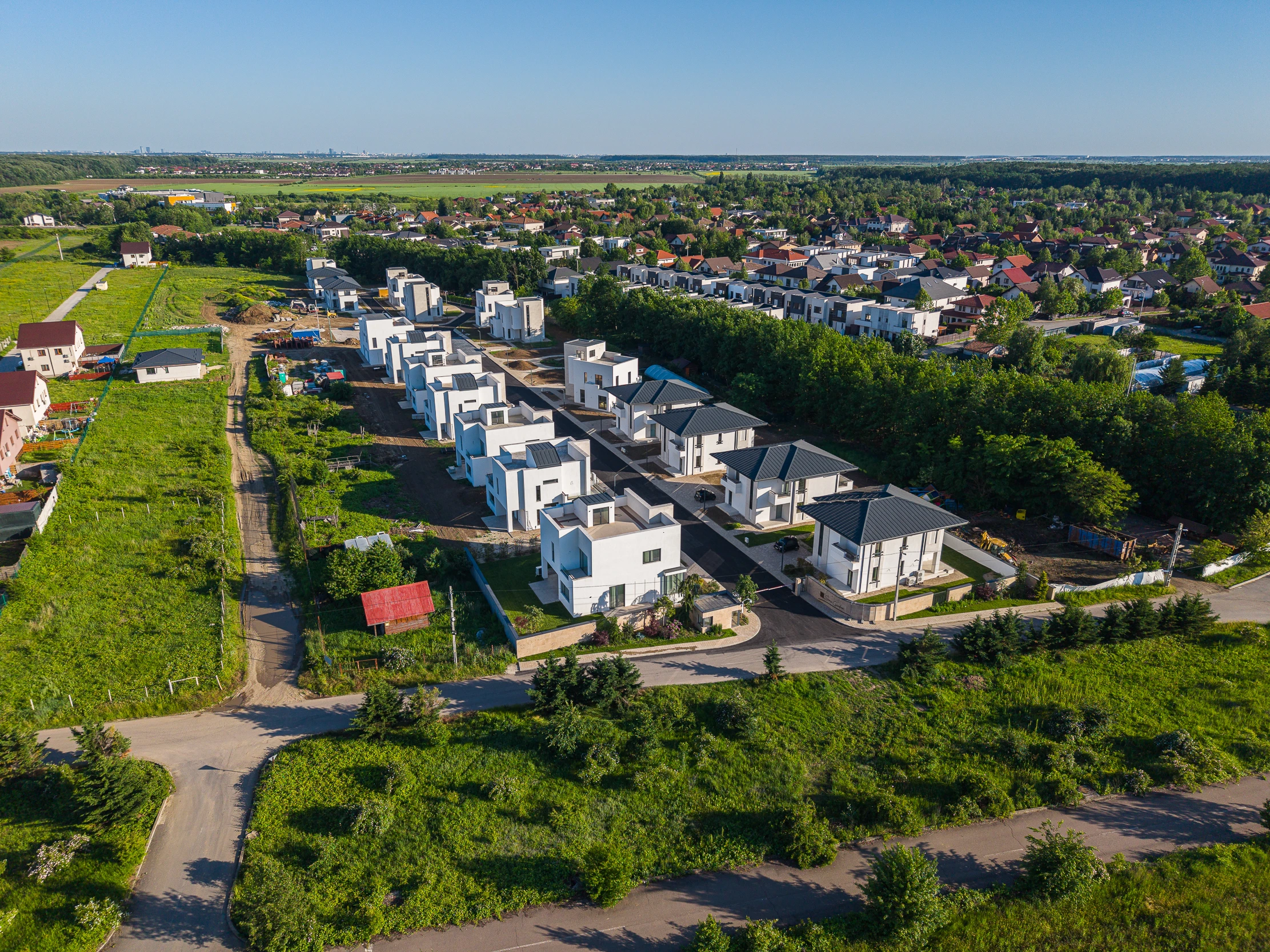 Sensi Garden — vedere aeriană a ansamblului de 19 vile
